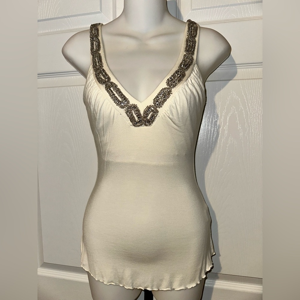 XS BASIL & Maude Ivory cream v neck built bra shirt tank beads beaded rhinestone